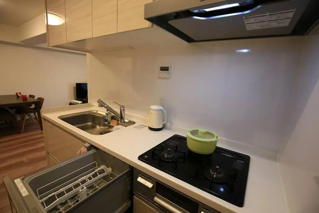 立地最高！交通・買い物にとっても便利 Wifiあり Appartement Tokio 0*,  Japan